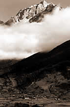 Travel China & Tibet - A trek in 2 legs starting in Lijiang, round the slopes of Jade Dragon before striking north to the Meilixueshan range via Zhongdian for Yubeng, on the slopes of Mt. Kagebo.